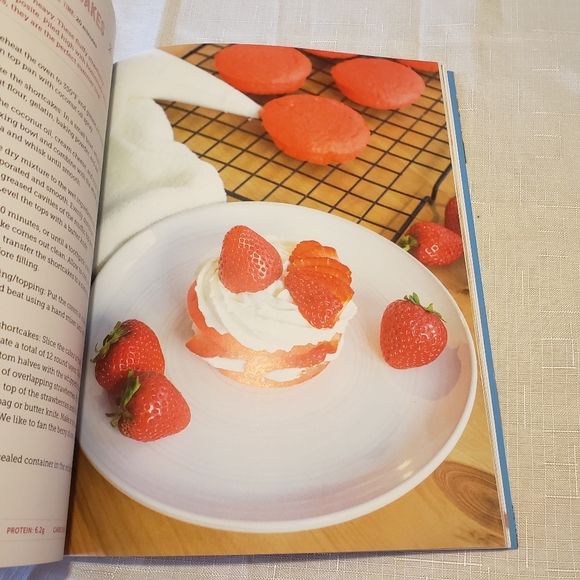 NWT Keto Made Easy Cookbook - Picture 8 of 8